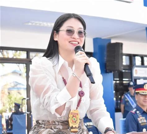Donna Brizuela Bio, Age, Height, Boyfriend, Viral Issues PH.